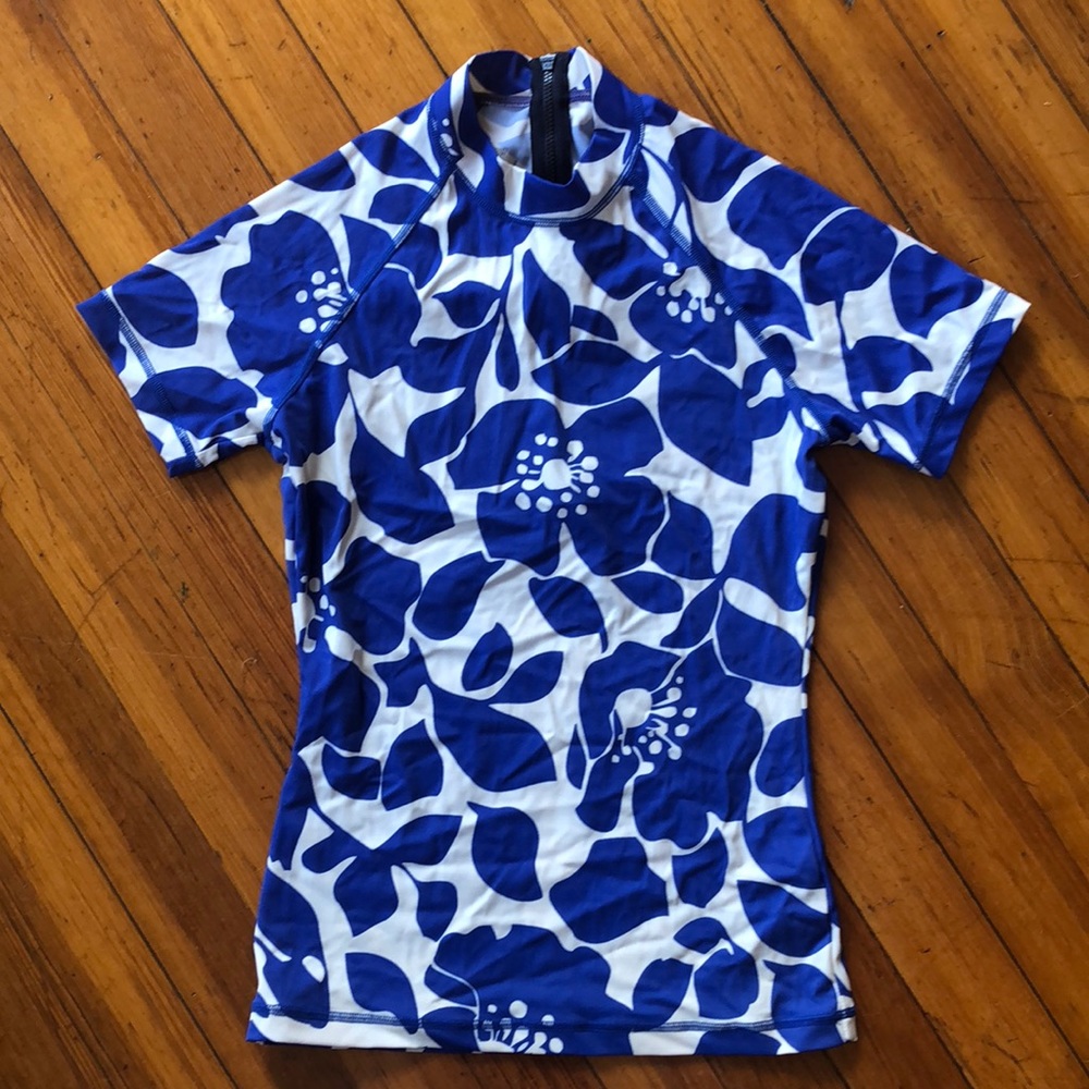 J Crew Rash Guard Top w Gorgeous Flowers